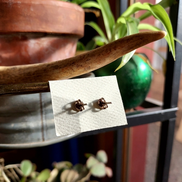 Vintage Southwest Native American Turqoise studs. 70s - Picture 3 of 3